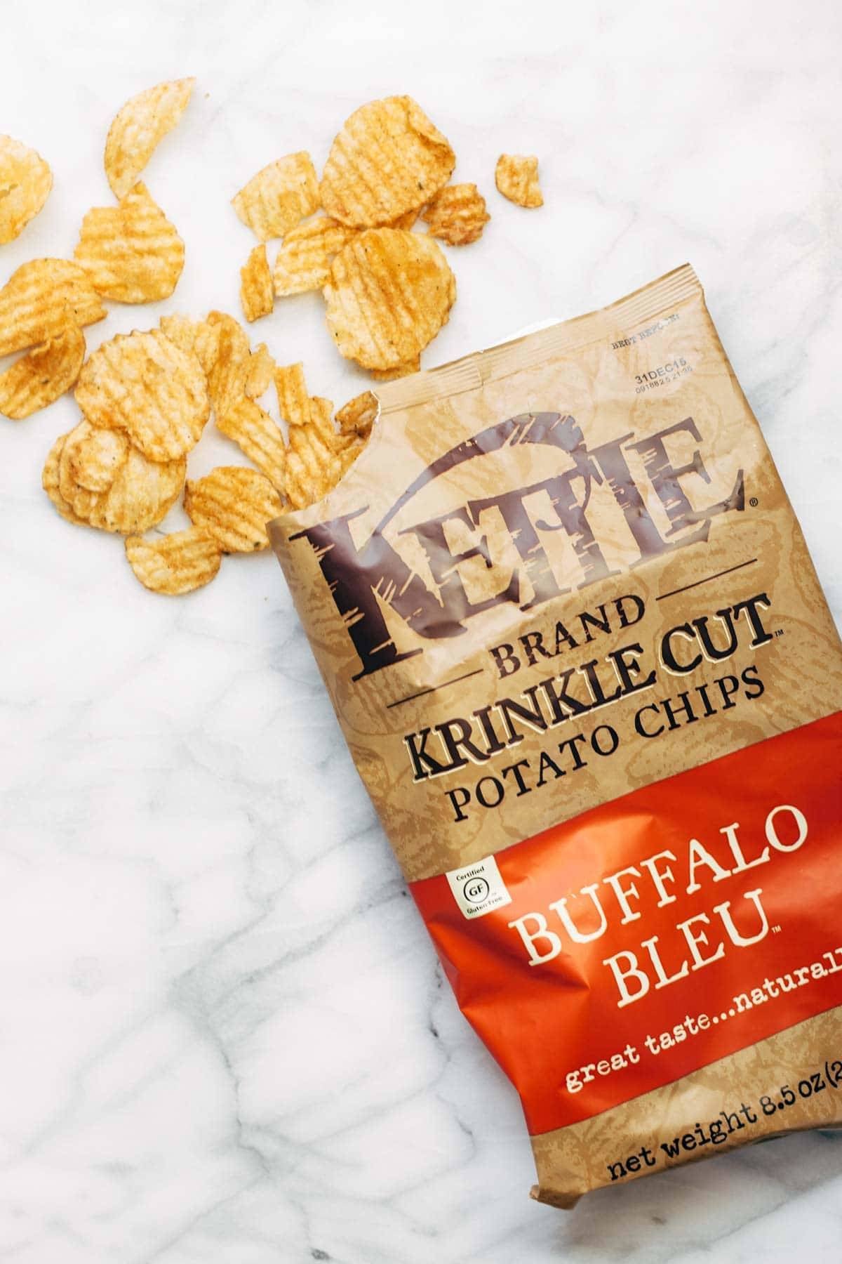 Everyone LOVES these! Baked popcorn chicken that tastes fried! Easy recipe, ready in 30 minutes. SO yummy and fun to share! | pinchofyum.com Everyone LOVES these! Baked popcorn chicken that tastes fried! Easy recipe, ready in 30 minutes. SO yummy and fun to share! | pinchofyum.com