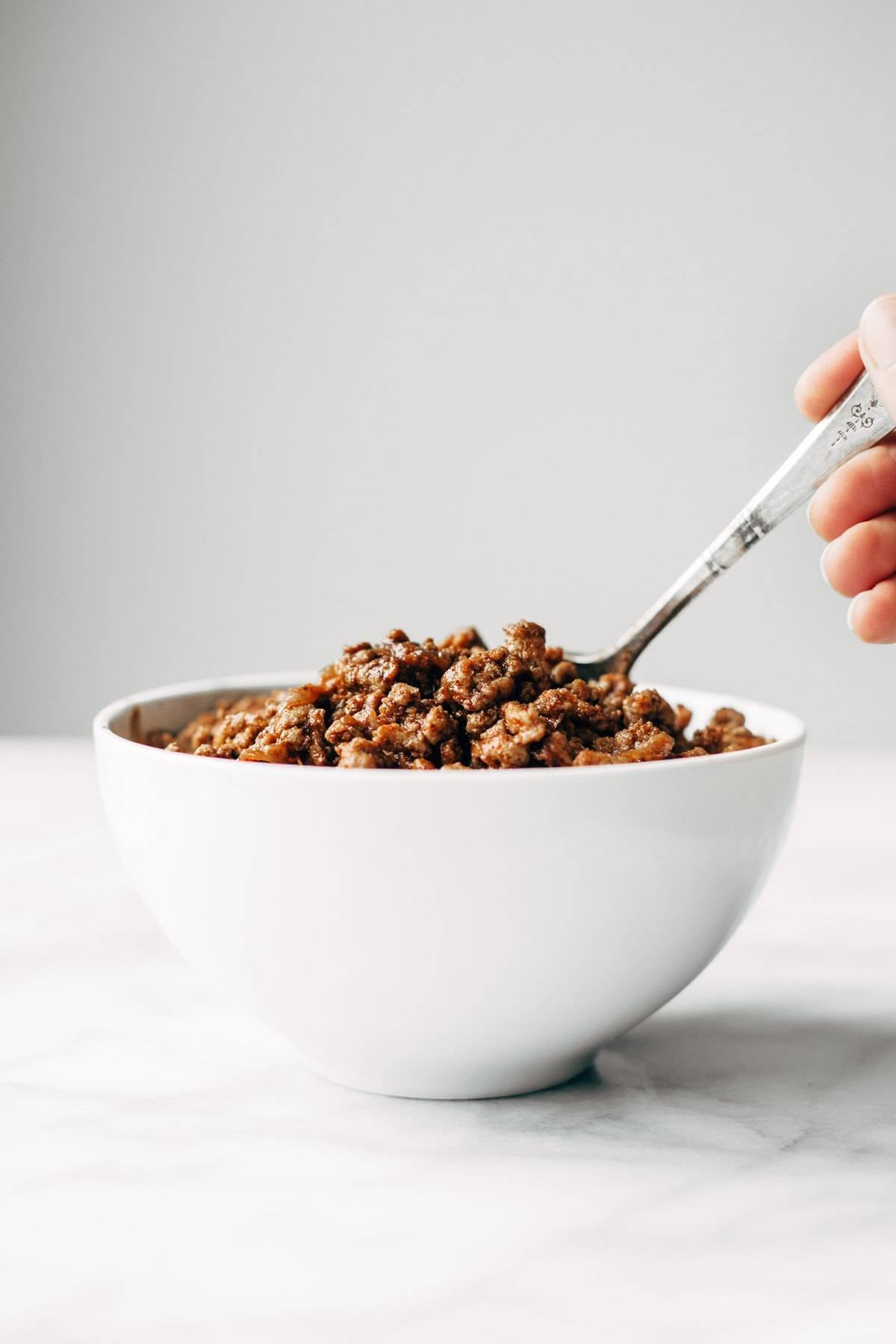 Creamy Pumpkin Spaghetti with Garlic Kale - this is the most crazy good combination! Spicy turkey, creamy pumpkin sauce, and pasta! | pinchofyum.com Creamy Pumpkin Spaghetti with Garlic Kale - this is the most crazy good combination! Spicy turkey, creamy pumpkin sauce, and pasta! | pinchofyum.com
